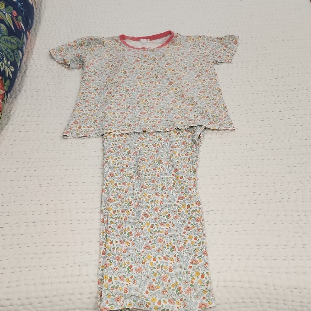 Women's Floral Pajama Set - Multicolor